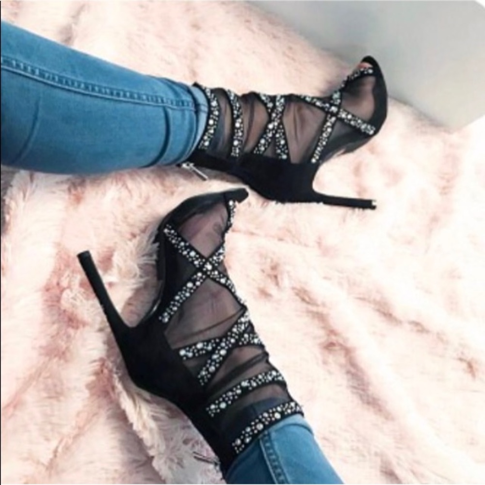 BRAND NEW JUNE OPEN TOE BOOTIE